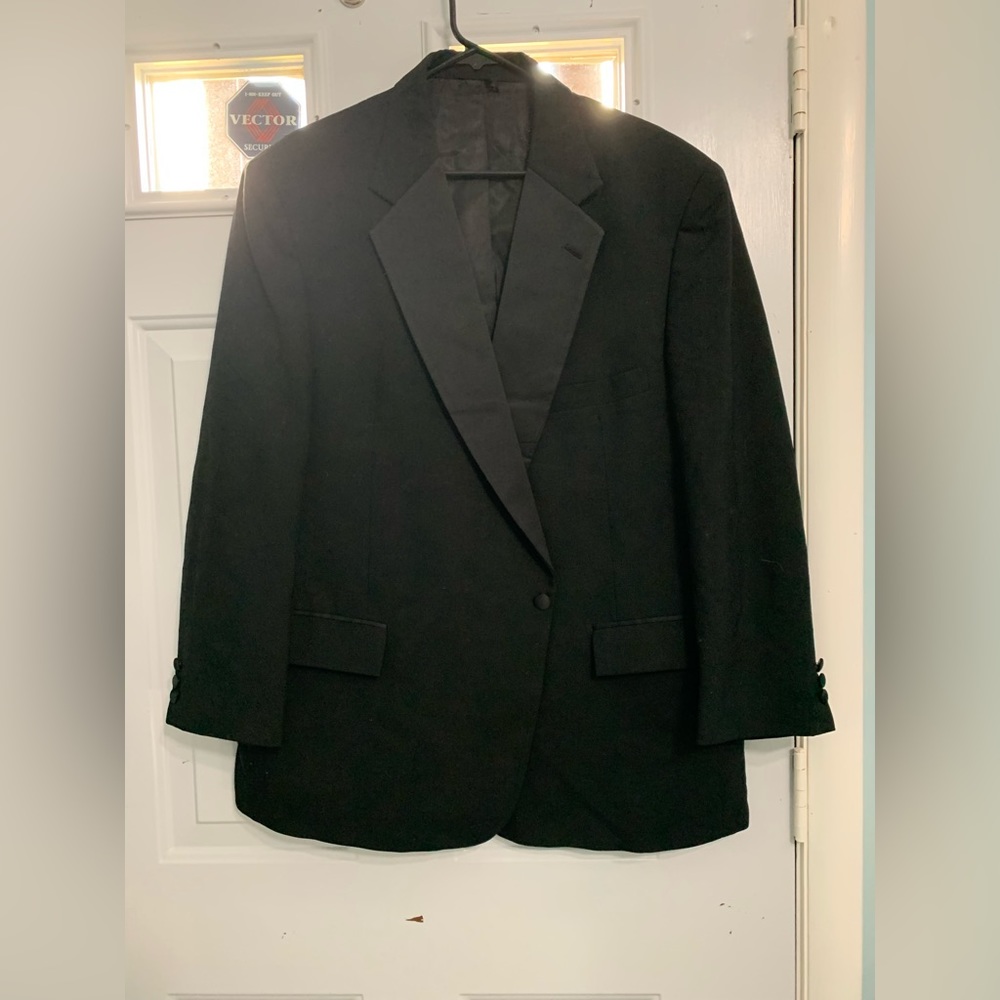 After Six Tuxedo Men’s 46P